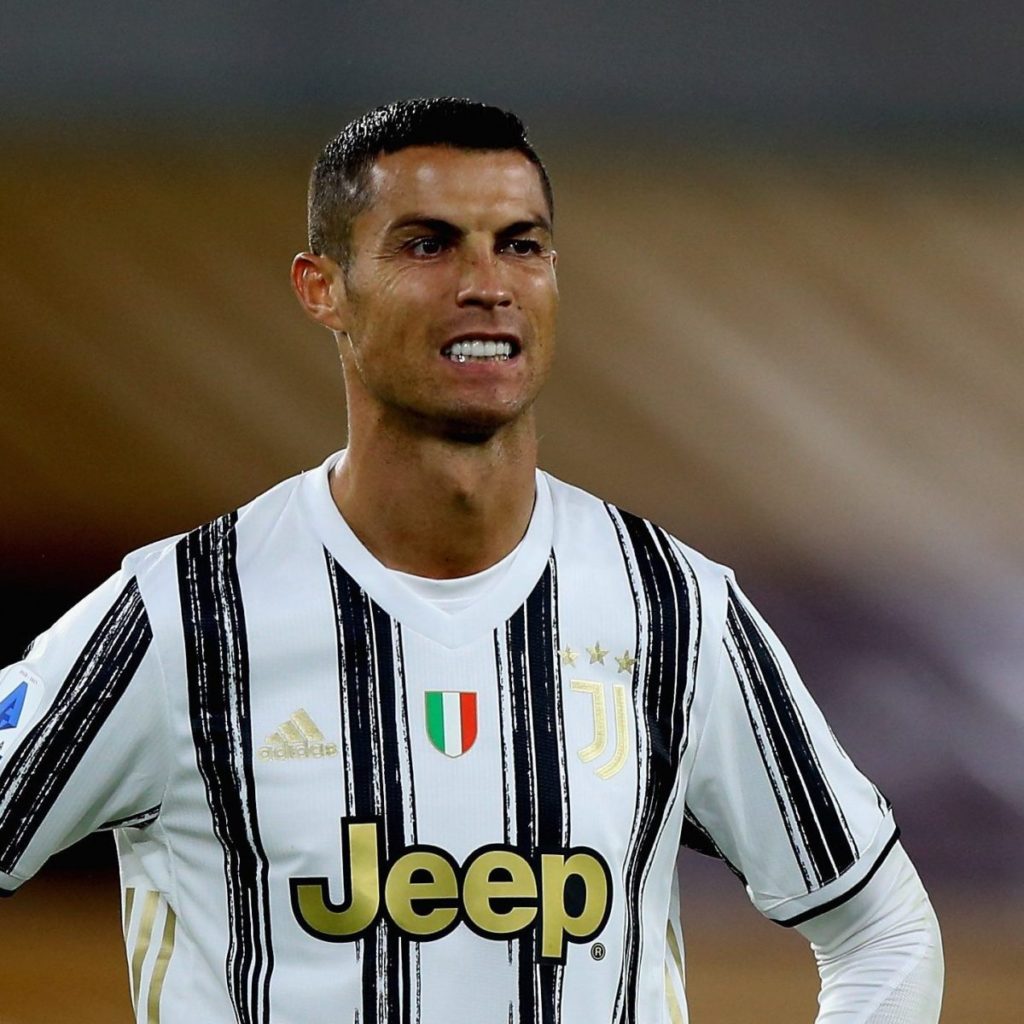 Cristian Ronaldo Diambang Gerbang Keluar Juventus