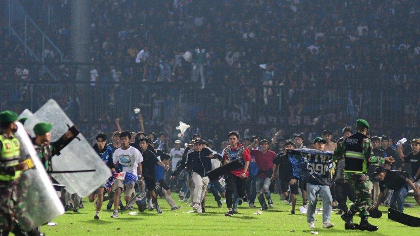 Tragedi Stadion Kanjuruhan 127 Orang Renggang Nyawa